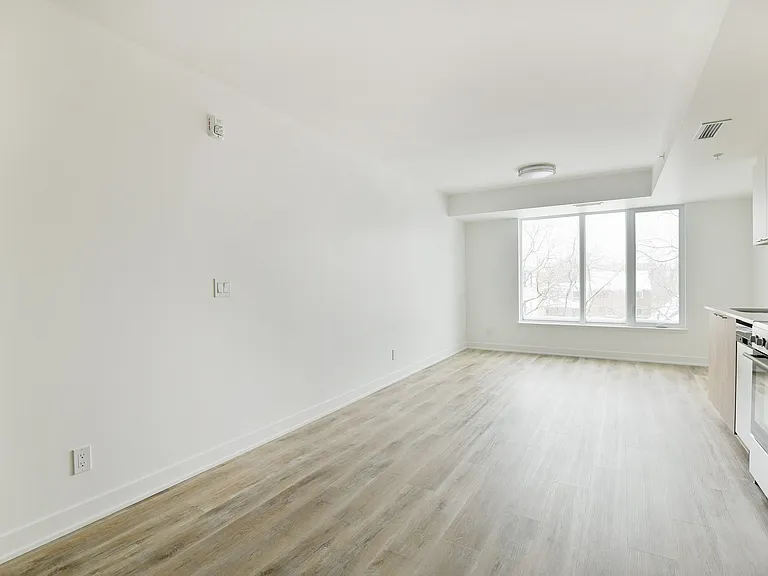 36 Robinson Ave — Photo 8