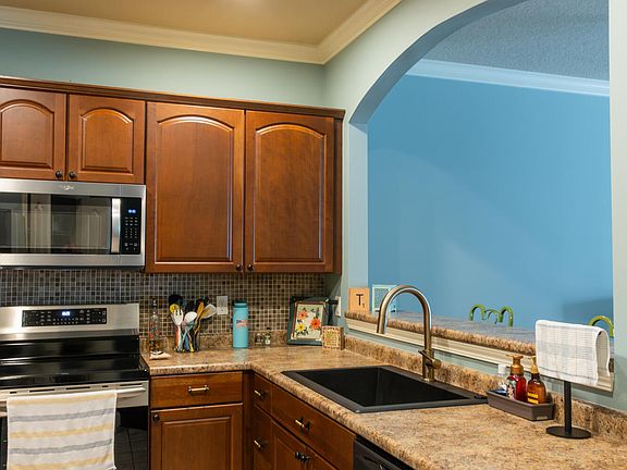 5th image of 4110 Cottage Square Way #8
