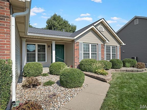 4th image of 1822 Highgrove Dr