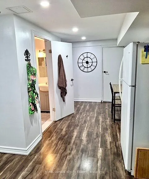 501 Dunkirk Ave #BASEMENT — Photo 8