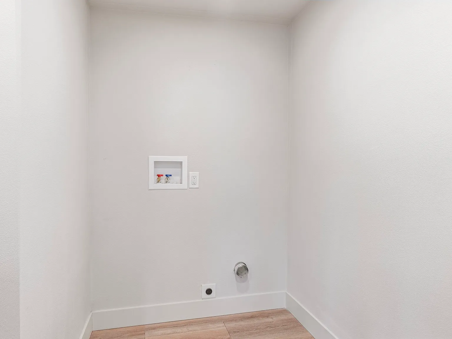 3 bed, 1484 sqft, $2,695 — Photo 3