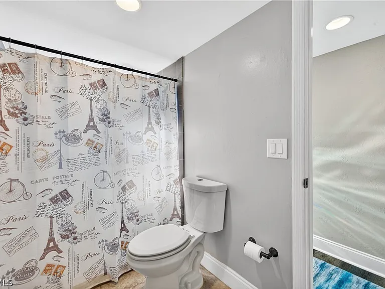 1576 Beechwood Trl — Photo 16