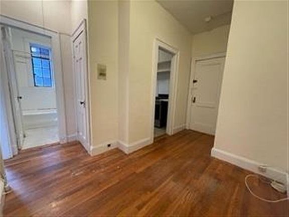4th image of 73 Martin St #26A