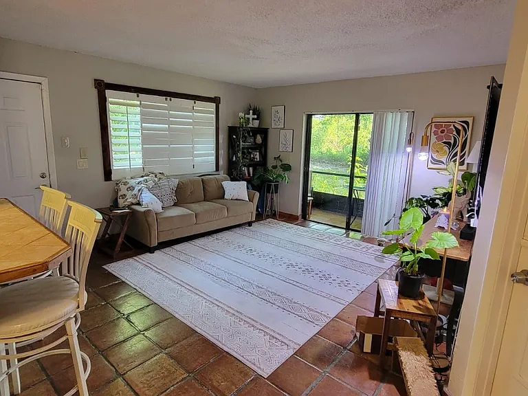 632 Trace Cir #102 — Photo 4