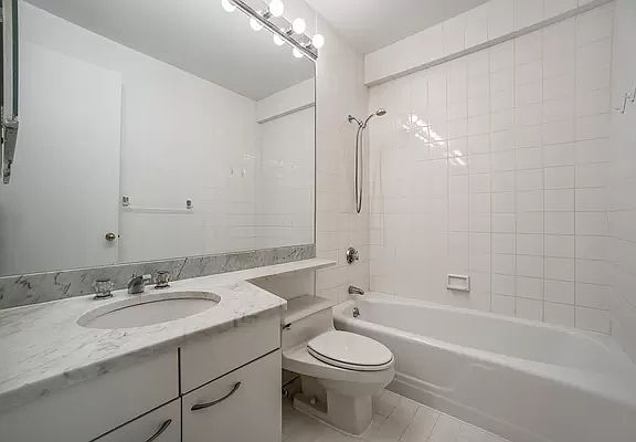 5th image of 301 W 57th St APT 10G