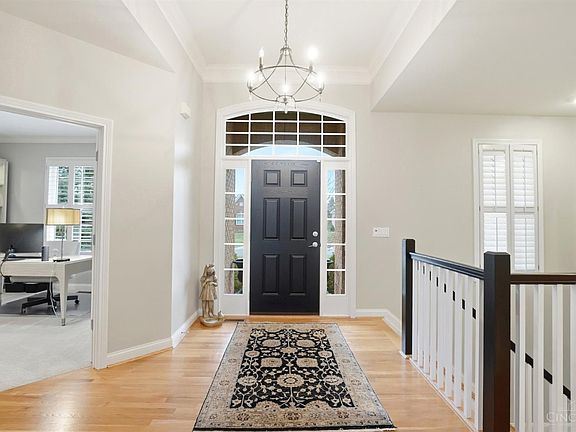 3rd image of 11756 Thayer Ln