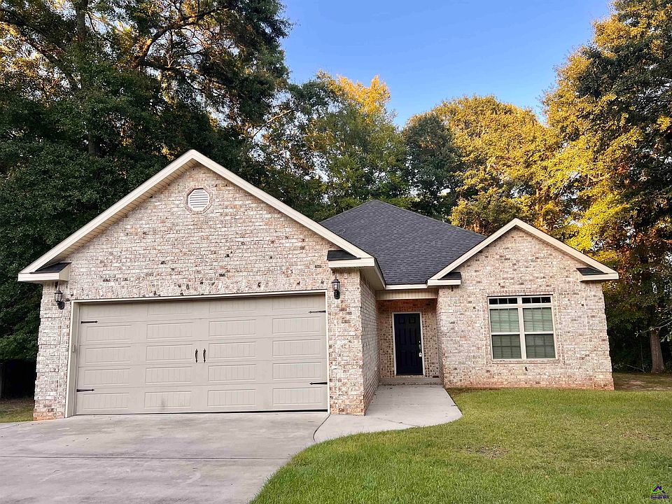 1st image of 102 Village Walk