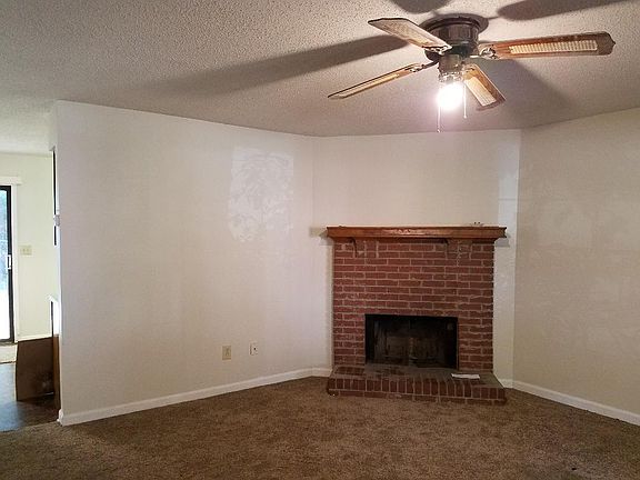 4th image of 212 Timber Creek Ln SW