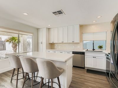 6094 Bing Cherry Dr, Las Vegas, NV, 89142