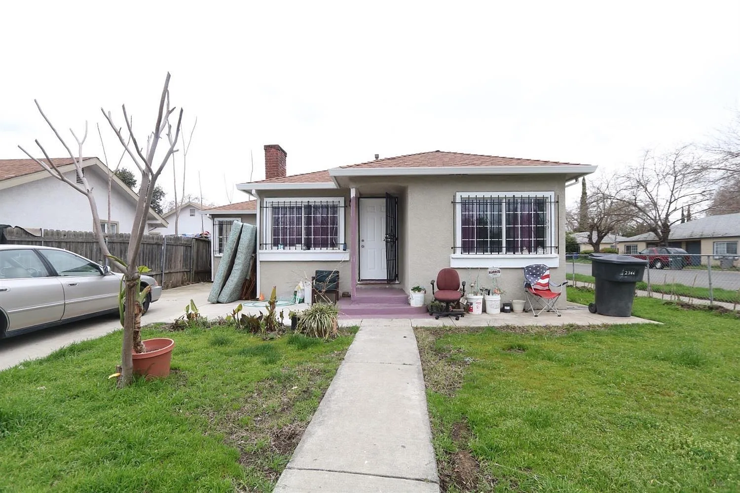 2299 Empress St photo 1