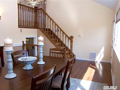 4th image of 156 Grove St