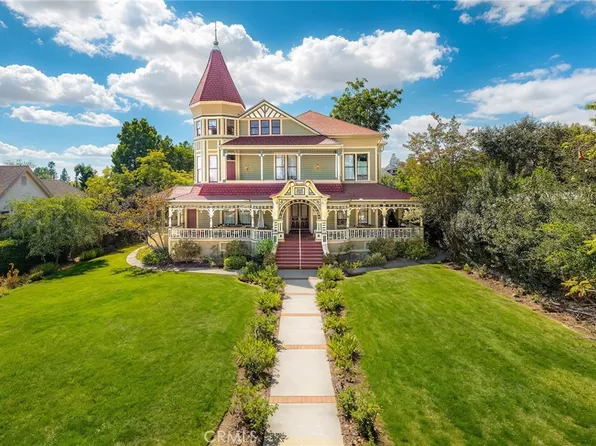 225 N Lima St, Sierra Madre, CA 91024