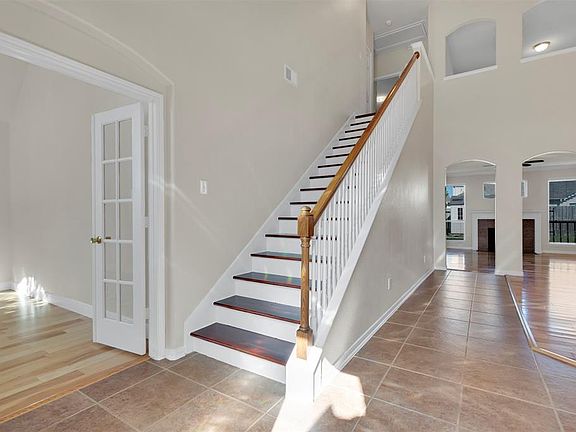 5th image of 5619 Bay Leaf Dr