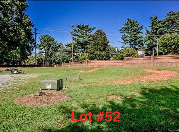 3rd image of 1034 The Glen St #52A