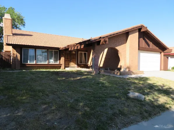 1213 Morven St, Lancaster, CA 93535