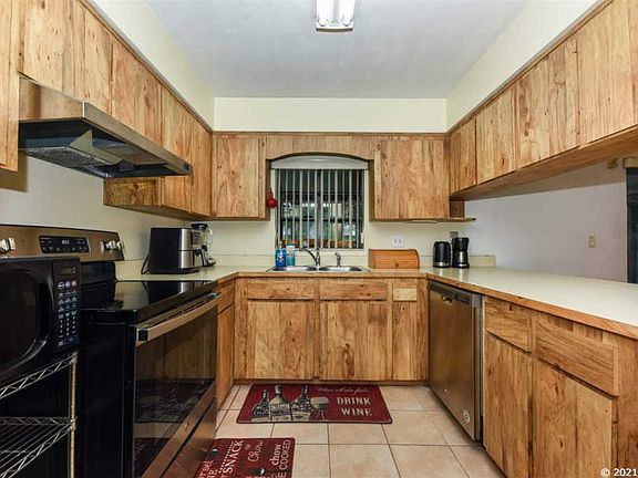 5th image of 3201 NW 68th Ave