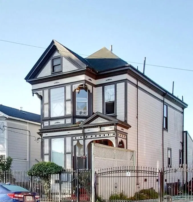 12th St