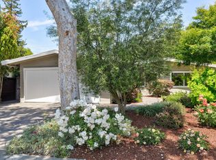 3555 Murdoch Dr, Palo Alto, CA 94306