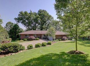 415 Rock Holly Rd, Charleston, WV 25314