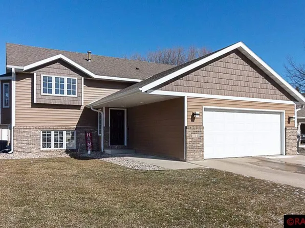 1744 La Mar Dr, North Mankato, MN 56003