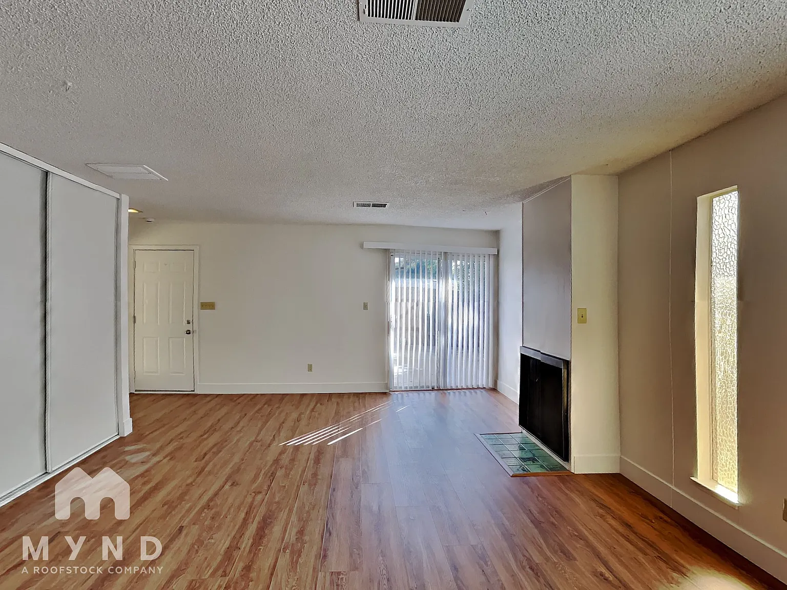 2 bed, 1.0 bath, 969 sqft, $1,610 — Photo 4