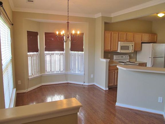 3rd image of 8659 Millstream Dr