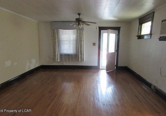 5th image of 158 Price St