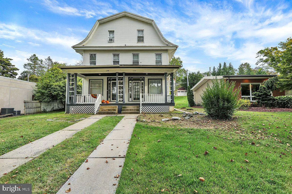 1276 Penn Ave photo 1