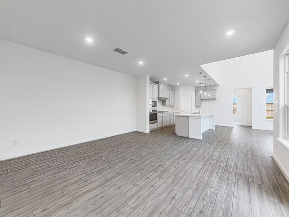 4th image of 21910 Wycombe Terrace Way