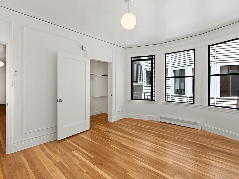 3260 Gough St #205 — Photo 2