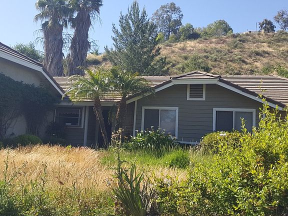 2nd image of 1950 Adobe Ave