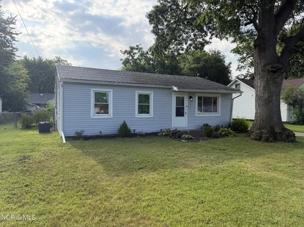 527 Favony Ave, Holland, OH 43528