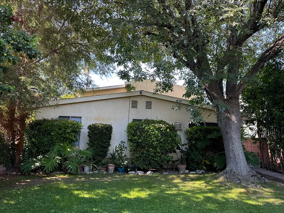 423 E Cedar Ave #C
