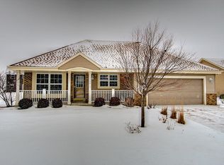 9708 Prairie Crossing Dr, Franksville, WI 53126