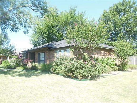 2nd image of 2605 Kimberly Dr