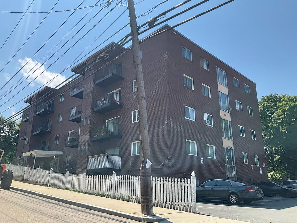 2nd image of 175 Clare Ave Unit No D 4