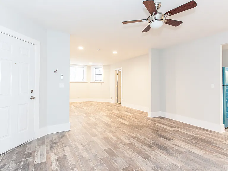 2922 1/2 W Logan Blvd #G — Photo 9