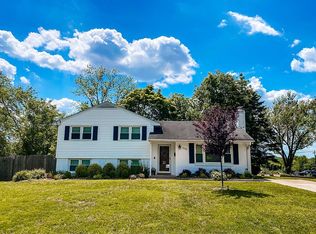 5204 Queensberry Ave, Springfield, VA 22151