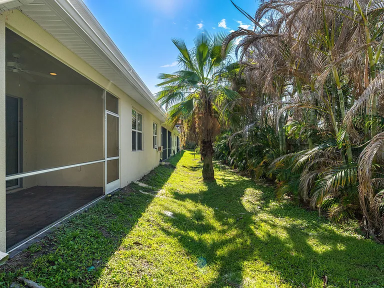 1011 Steven Patrick Ave — Photo 29