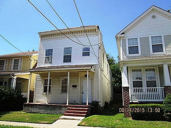3rd image of 725 Marshall Ave