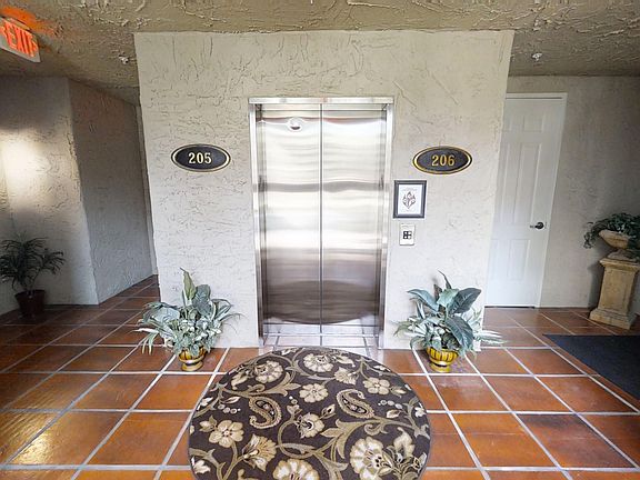 5th image of 114 Club House Dr Unit 206