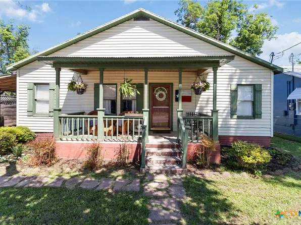 859 Pine St, New Braunfels, TX 78130