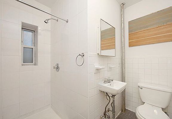 4th image of 51 1st Ave APT 2