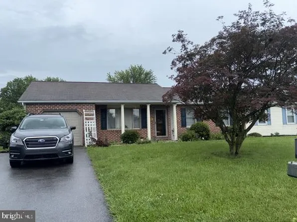 217 Faith Cir, Carlisle, PA 17013