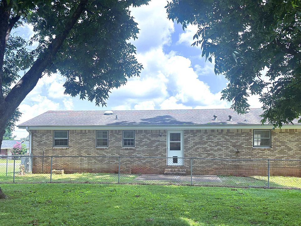 2nd image of 706 Brighton Ave