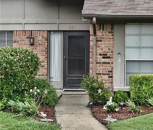 2nd image of 2207 Stonebrook Dr