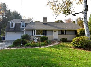 23 Gray St, Monroe, CT 06468