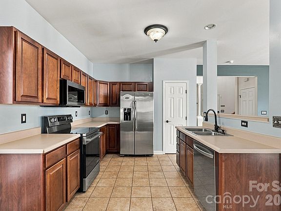 4th image of 11921 Snapping Turtle Ln