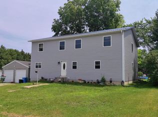 317 3rd Ave SE, Cresco, IA 52136