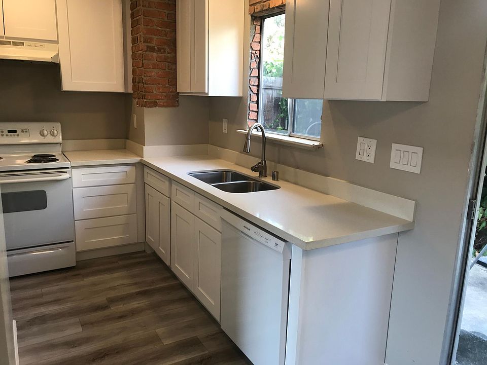 1st image of 1606 164th Ave #1606